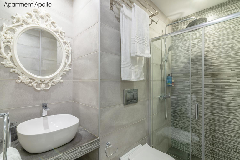 Bathroom 3, Apollo & Artemis by Heloni Apartments, Attica