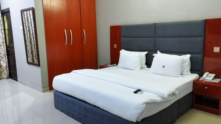 Bedroom 2, Breakfort Hotel and Suites, Uyo
