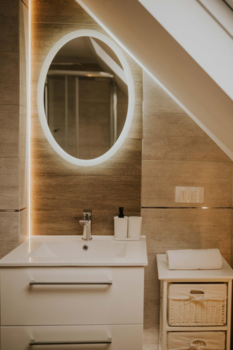 Bathroom 2, Villa Adele, Kłodzko