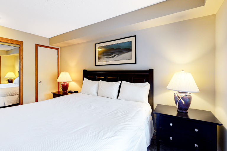 Bedroom 3, Aspens on Blackcomb, Squamish-Lillooet