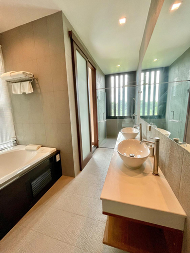 Bathroom 4