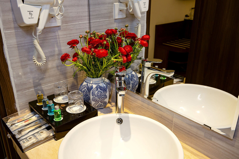 Bathroom 5, TGT BEACH HOTEL, Da Nang
