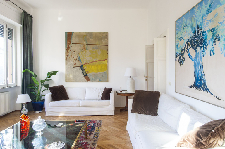 Living area 4, Popolo Square Luxury Two Bedroom Apartment, Roma