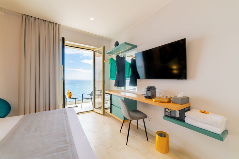 Bedroom 2, Naxos Marina Bay, Messina