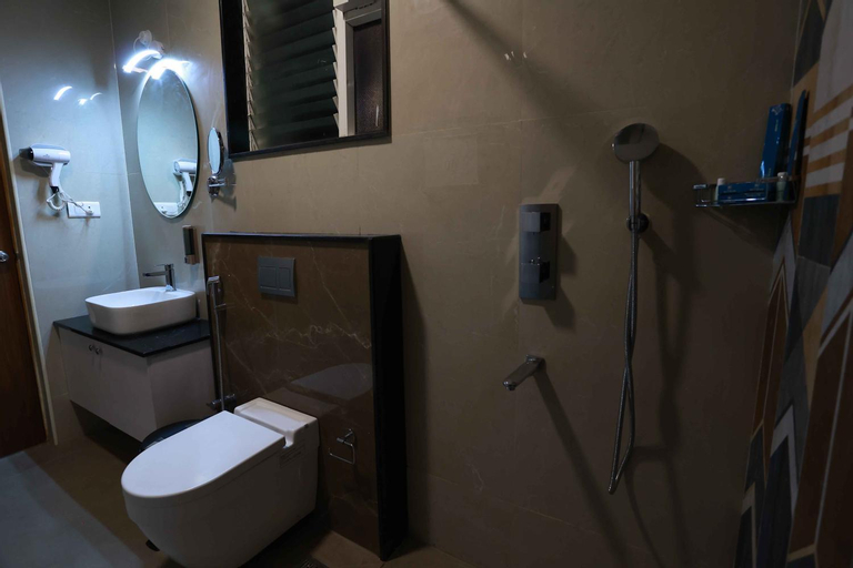 Bathroom 9