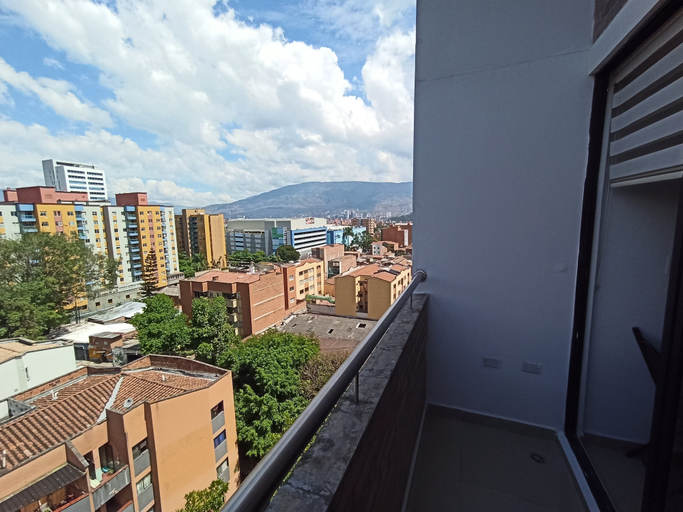 Others 5, Ofisuite la 30, Medellín
