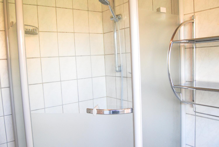 Bathroom 4, Gastehaus an der Moseltherme, Bernkastel-Wittlich