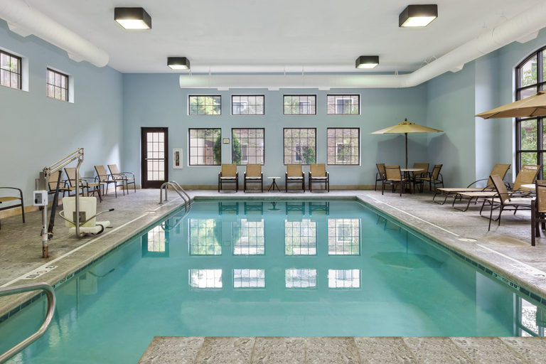 Sport & Beauty 4, Staybridge Suites KALAMAZOO, Kalamazoo