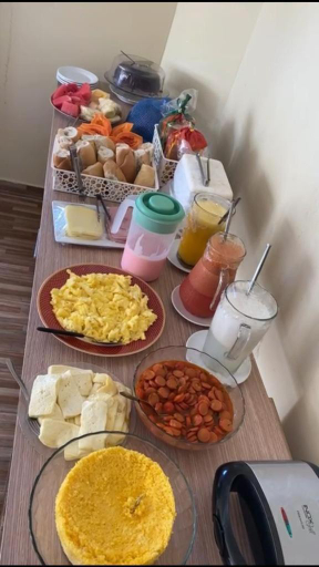 Food & Drinks