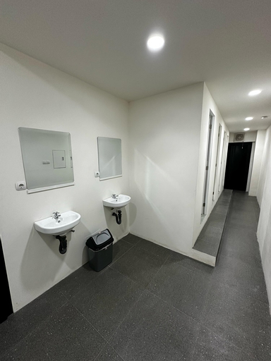 Bathroom 4