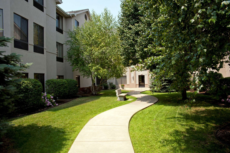 Exterior & Views 2, Irish Lodge South Bend, Saint Joseph