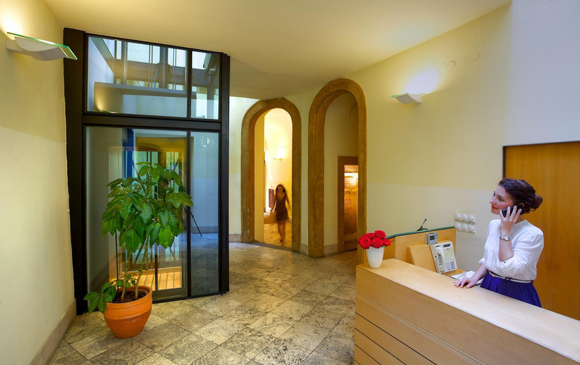 Public Area 3, U Kapra Apartments, Praha 1