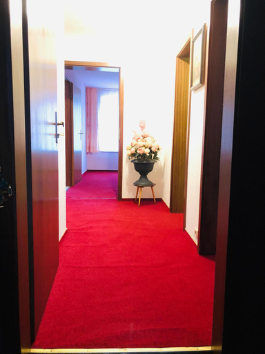 Others 2, Just Pension & Bar, Nordwestmecklenburg