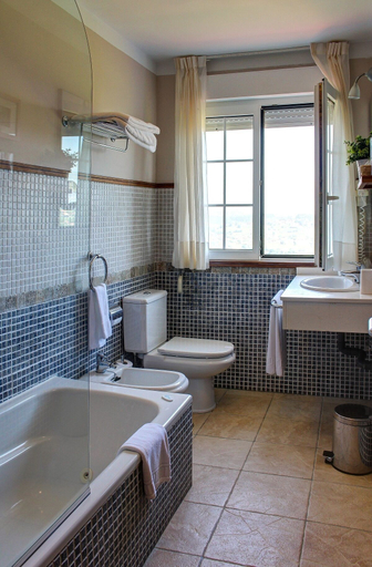 Bathroom 4, Hotel Mirador del Sella, Asturias
