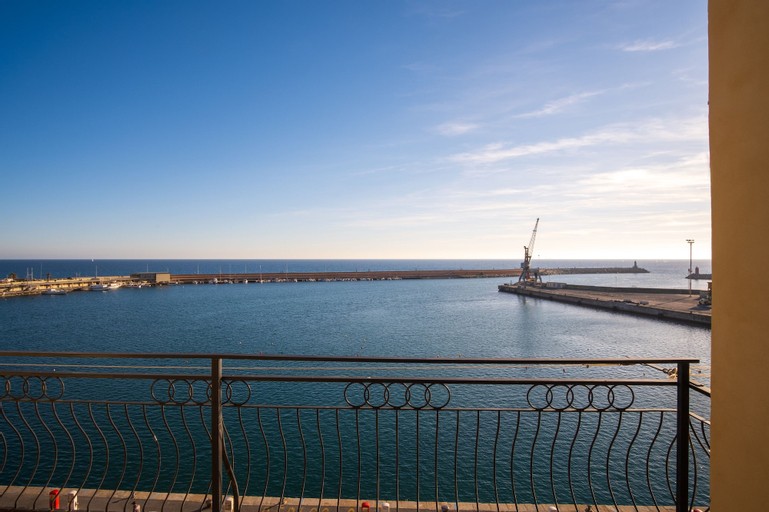 Aria di Mare, Imperia