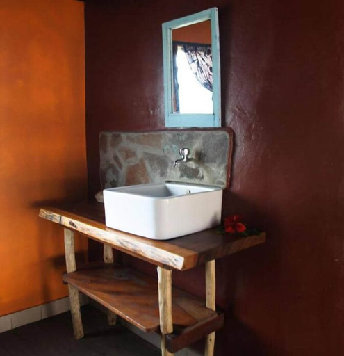 Bathroom, FANTAS FOLLY BEACH LODGE, Ahanta West