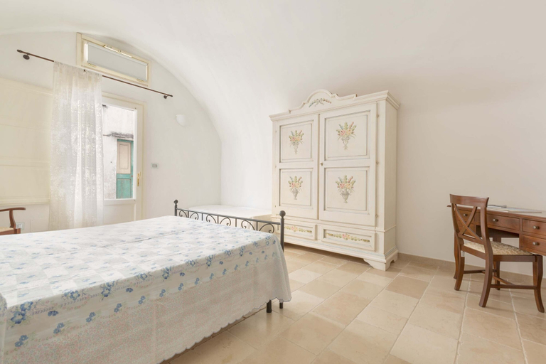 Room 4, 3282 Appartamento Aldo Moro by Barbarhouse, Lecce