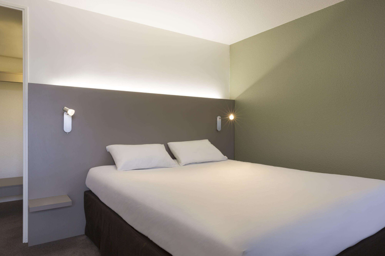 Bedroom 2, Kyriad Annecy Nord - Epagny, Haute-Savoie