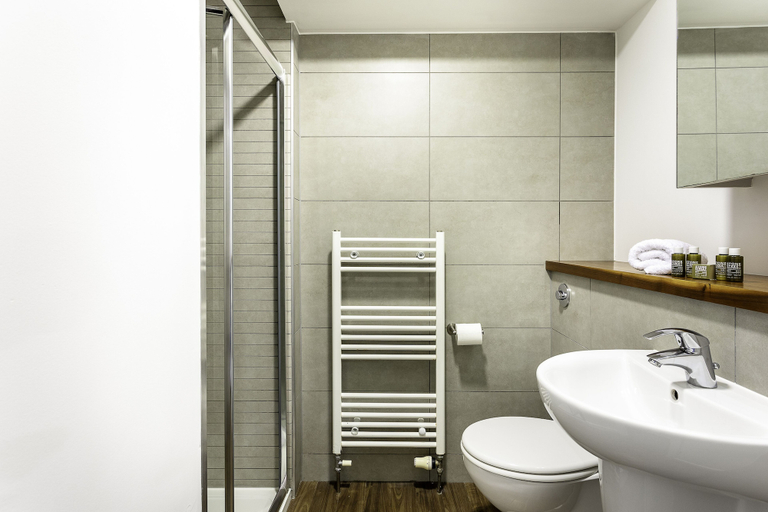 Bathroom 4, Bob W London Tower Hill  - Residences, London