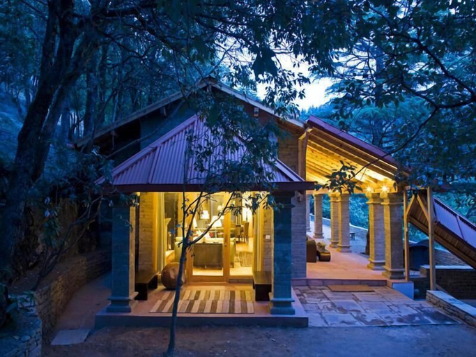 Exterior & Views 2, Mary Budden Estate, Bageshwar
