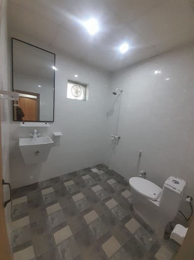 Bathroom, Sapphire Hut MCM, Rawalpindi