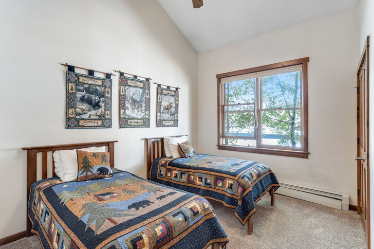 Bedroom 3, Main Street Junction, Summit