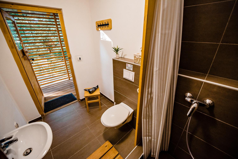 Bathroom, Glamping FOREST EDGE, Domžale