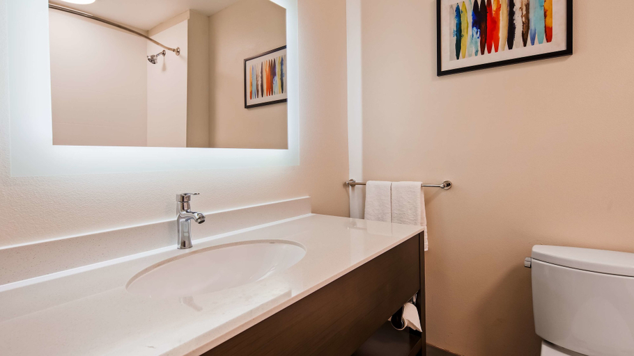 Bathroom 4, Best Western Plus New Barstow Inn & Suites, San Bernardino