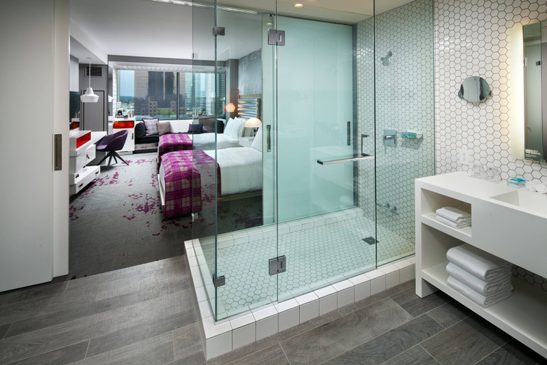 Bathroom 4, W Bellevue, King