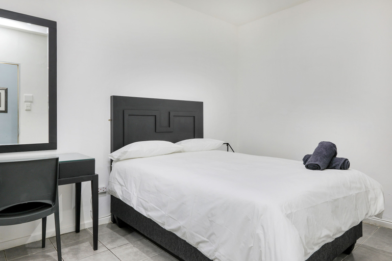 Bedroom 2, Inn & Out Express Sea Point, City of Cape Town