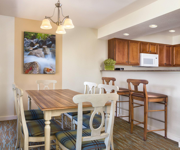 Food & Drinks, WorldMark South Shore, Douglas