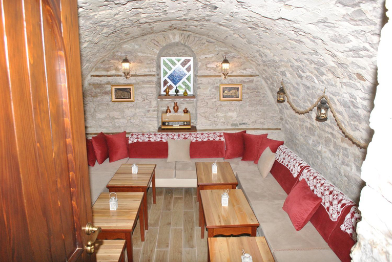Food & Drinks 4, Hotel Kastro, Gjirokastrës