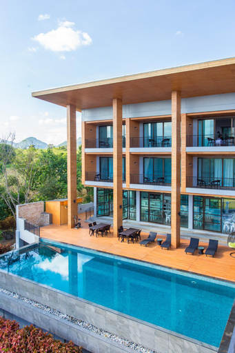 Swimming Pool 9