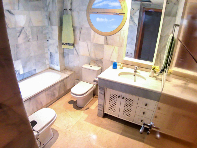 Bathroom 2, Villa Bonita By Torremolinos on-line, Málaga
