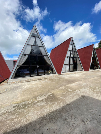 Exterior 11