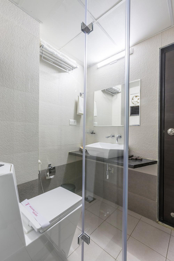 Bathroom 3, Prominent Corporate Residency, Gandhinagar