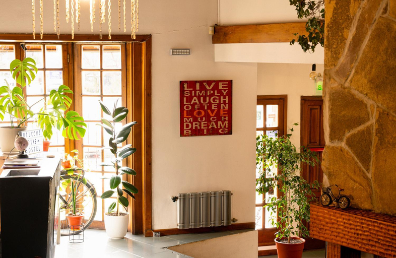 Others 5, Bike Hostel, Lacar