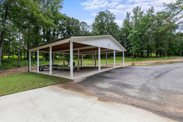 Others 1, Abigail's Lake Haven, Tallapoosa