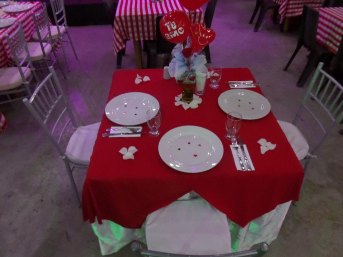 Food & Drinks 4, Hotel Torettos, Yumbo