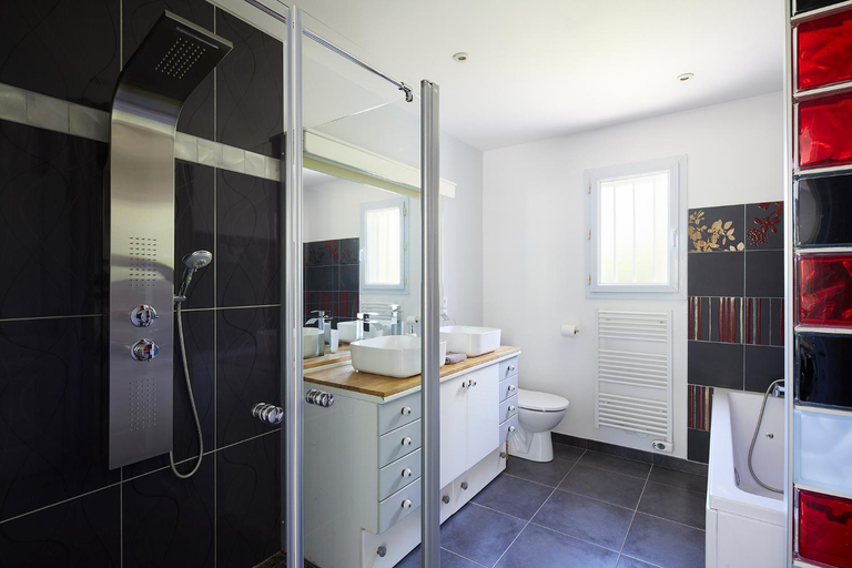 Others 5, La Rapinette - 3 chambres, Wifi fibre, Balneo et Jardin, Loire-Atlantique