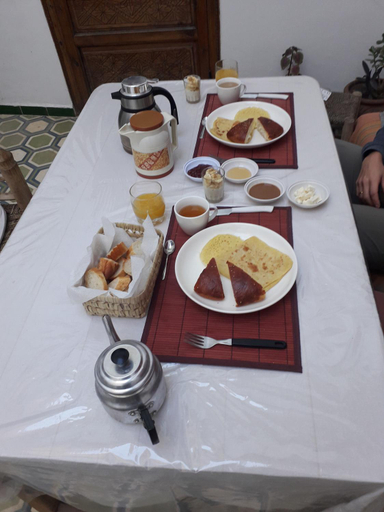 Food & Drinks