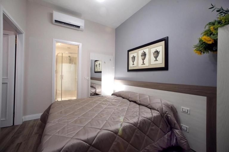 Others 5, FLORENCE ROOMS67, Florence