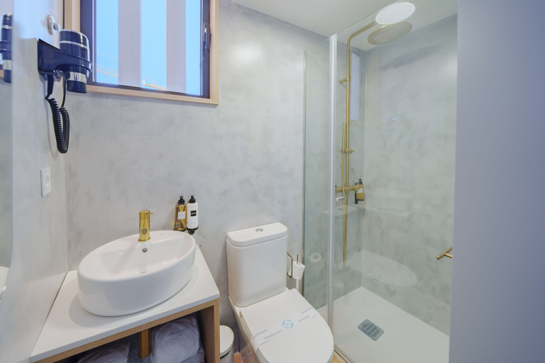 Bathroom 3, Feel Porto Firmeza Coworking & Flats, Porto