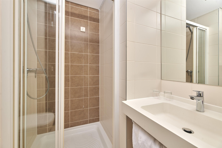Bathroom 5, Hotel Molindrio Plava Laguna, Vrsar