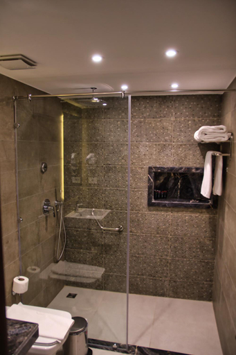 Bathroom 5, Maritim Jolie Ville Resort & Casino, Sharm el-Sheikh