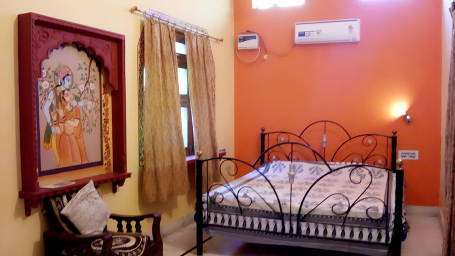 Bedroom 4, Shivam Tourist Guest House, Bundi