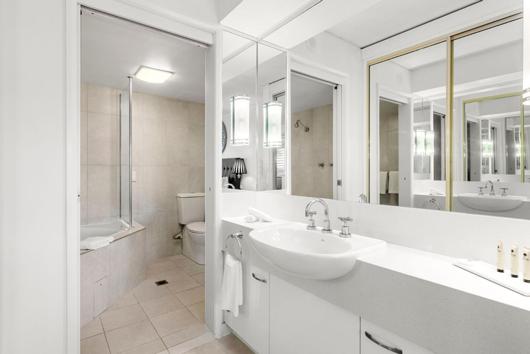 Bathroom 15