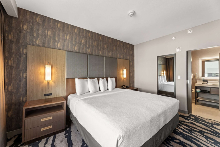 Bedroom 3, Embassy Suites by Hilton Irving Las Colinas, Irving