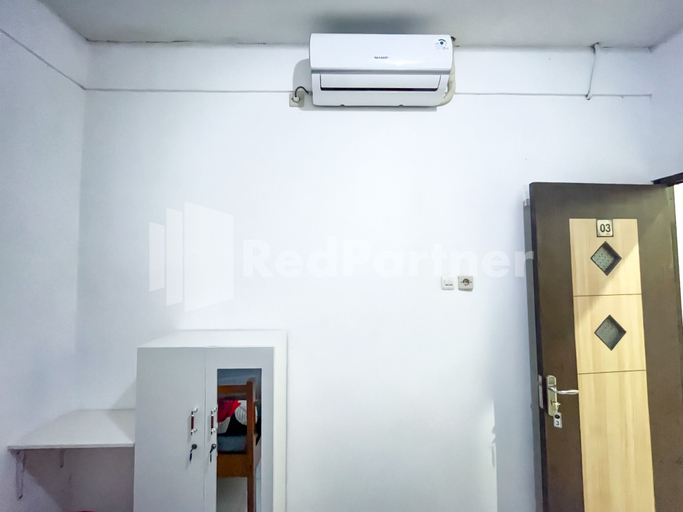 Others 4, Blessings Homestay RedPartner near Stasiun Kediri, Kediri