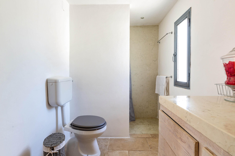 Bathroom 4, 122 Lamia Madreperla by Barbarhouse, Brindisi